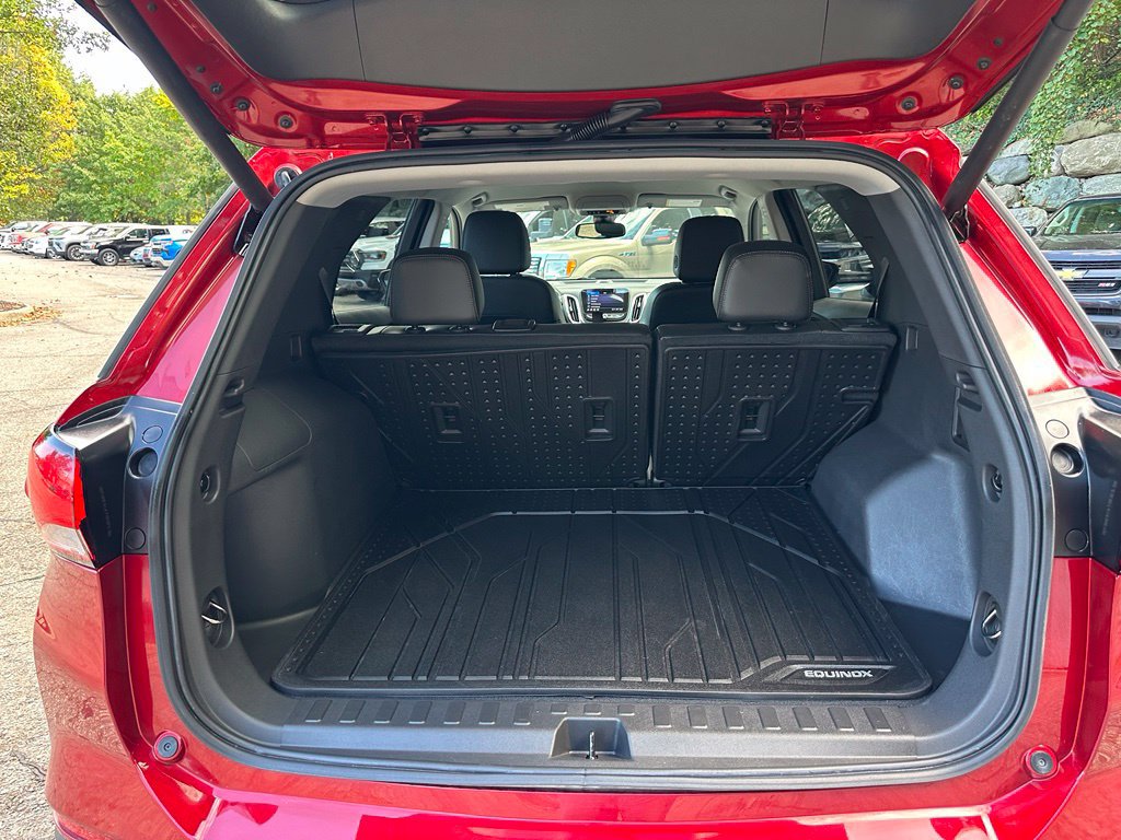 Used 2024 Chevrolet Equinox Premier w/ LPO, Floor Liner Package AWD/4WD image 26