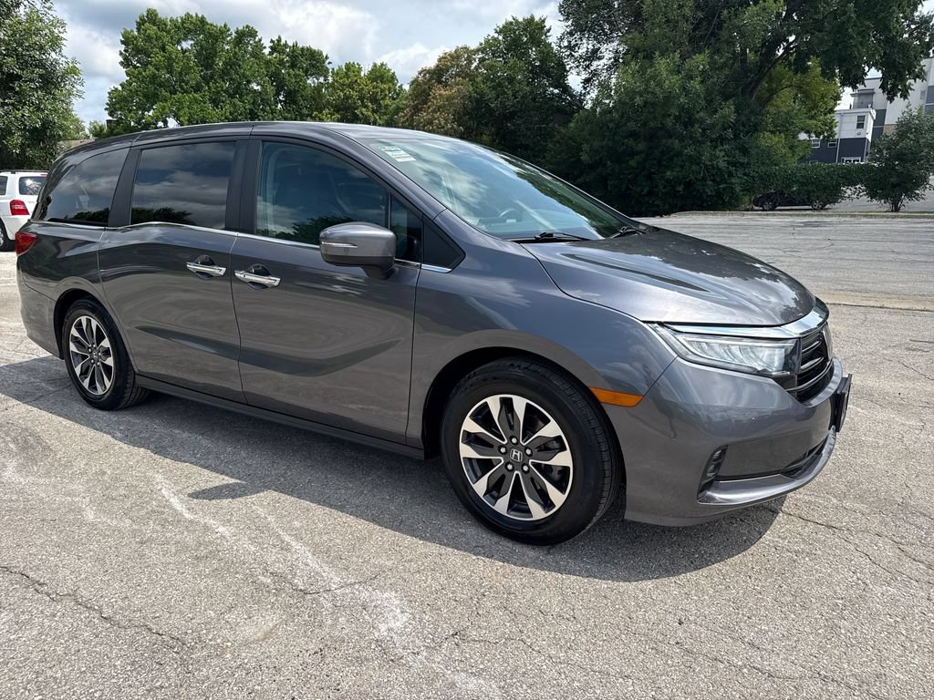 Used 2024 Honda Odyssey EX-L image 3