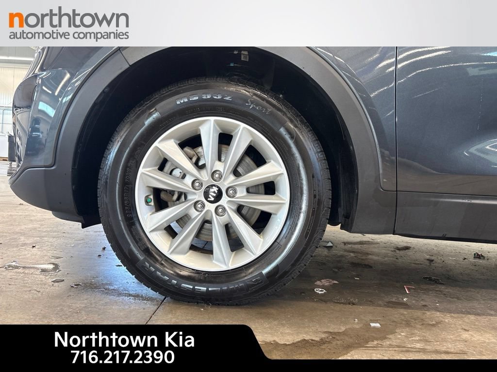 Used 2020 Kia Sorento LX FWD image 26