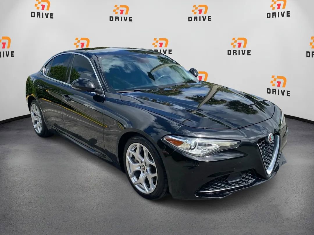 Used 2018 Alfa Romeo Giulia Ti RWD image 7