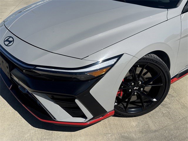 Used 2025 Hyundai Elantra N DCT image 2