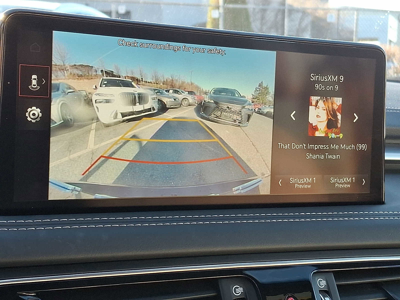 Used 2023 Genesis G70 2.0T image 14