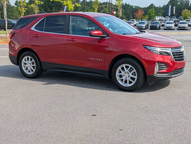 Used 2022 Chevrolet Equinox LT FWD image 2