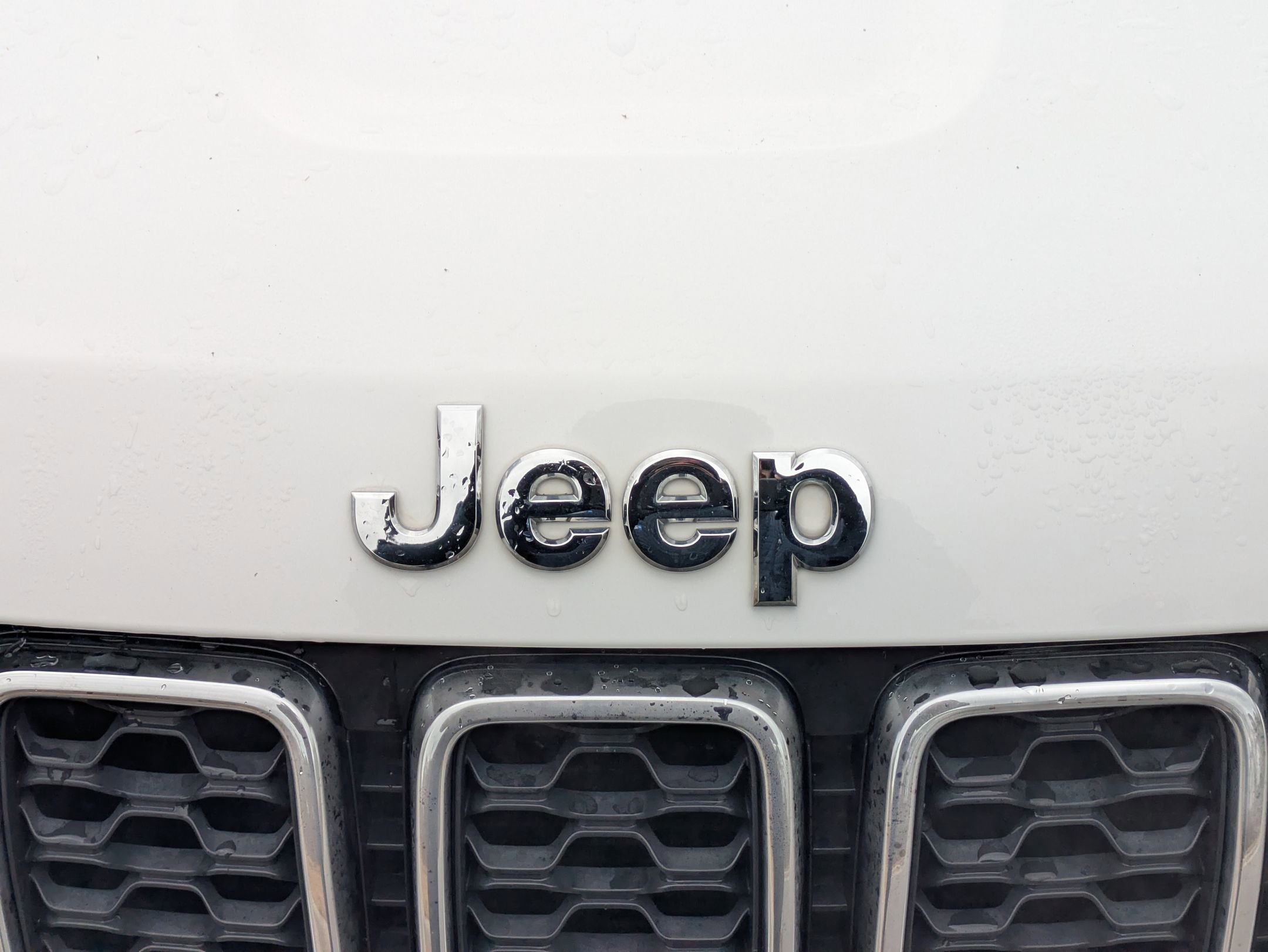 Used 2018 Jeep Grand Cherokee Laredo image 30