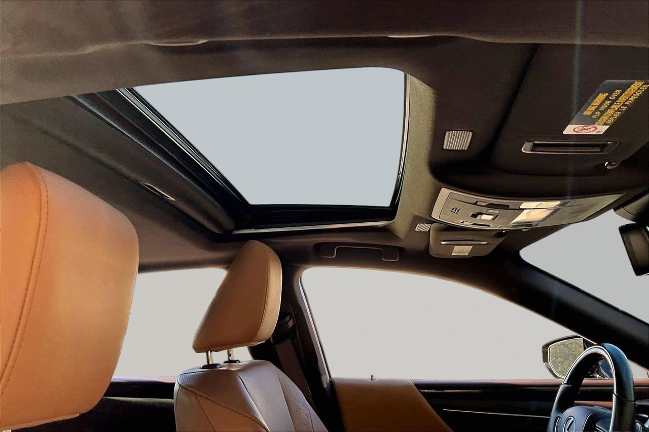 Used 2020 Lexus ES 350 w/ Premium Package image 15