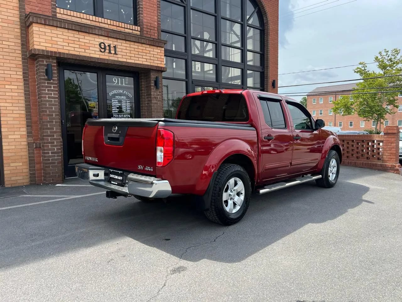 Used 2013 Nissan Frontier SV AWD/4WD image 11