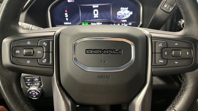 Used 2025 GMC Sierra 3500 Denali Ultimate AWD/4WD image 16