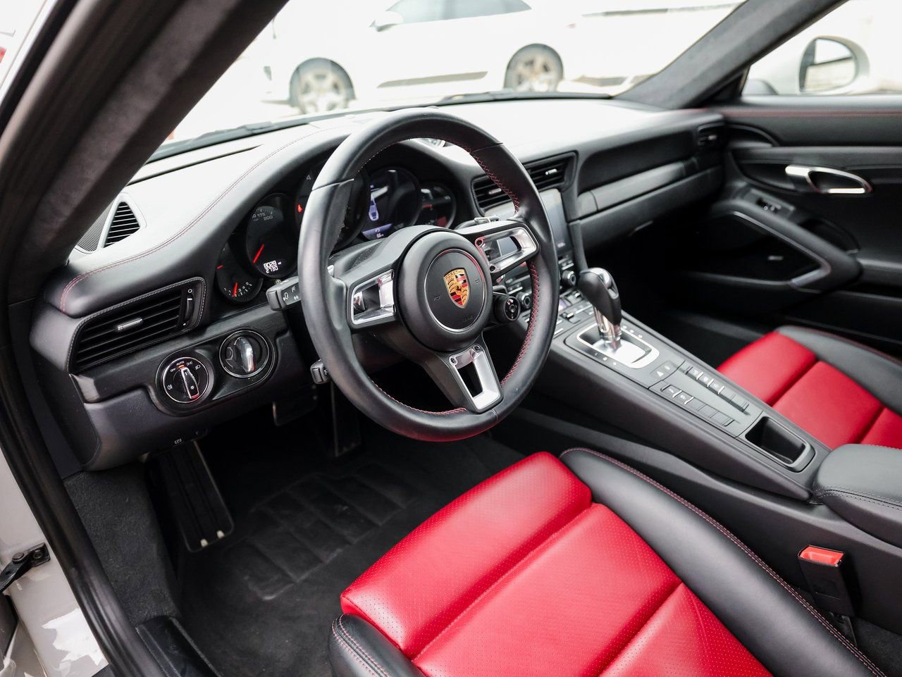 Certified 2018 Porsche 911 Carrera GTS image 4