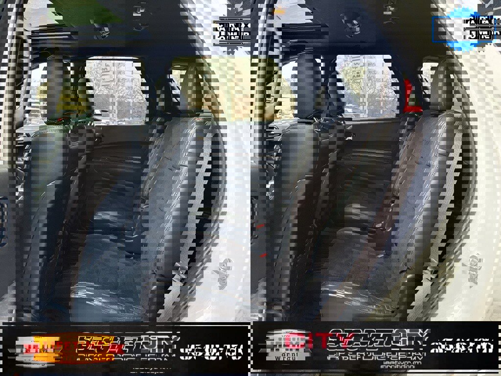 Used 2023 Dodge Durango R/T w/ Hemi Orange Plus Package image 24