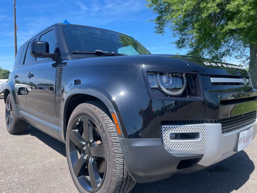 Used 2023 Land Rover Defender 110 S image 10