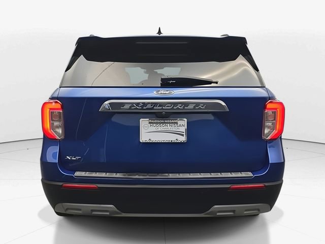 Used 2022 Ford Explorer XLT w/ Equipment Group 202A image 8