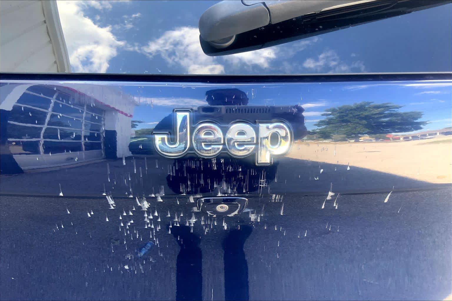 Used 2015 Jeep Cherokee Latitude FWD image 29