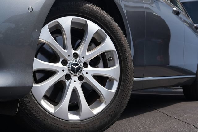 Used 2018 Mercedes-Benz E 300 4MATIC image 28