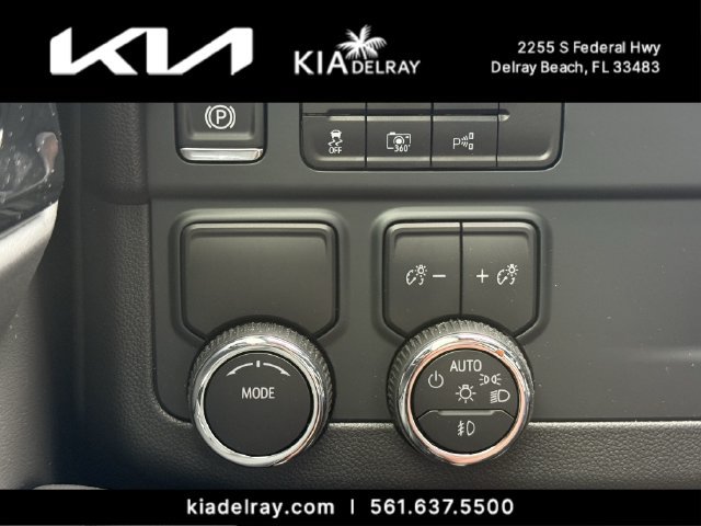 Used 2025 Chevrolet Tahoe Premier RWD image 30