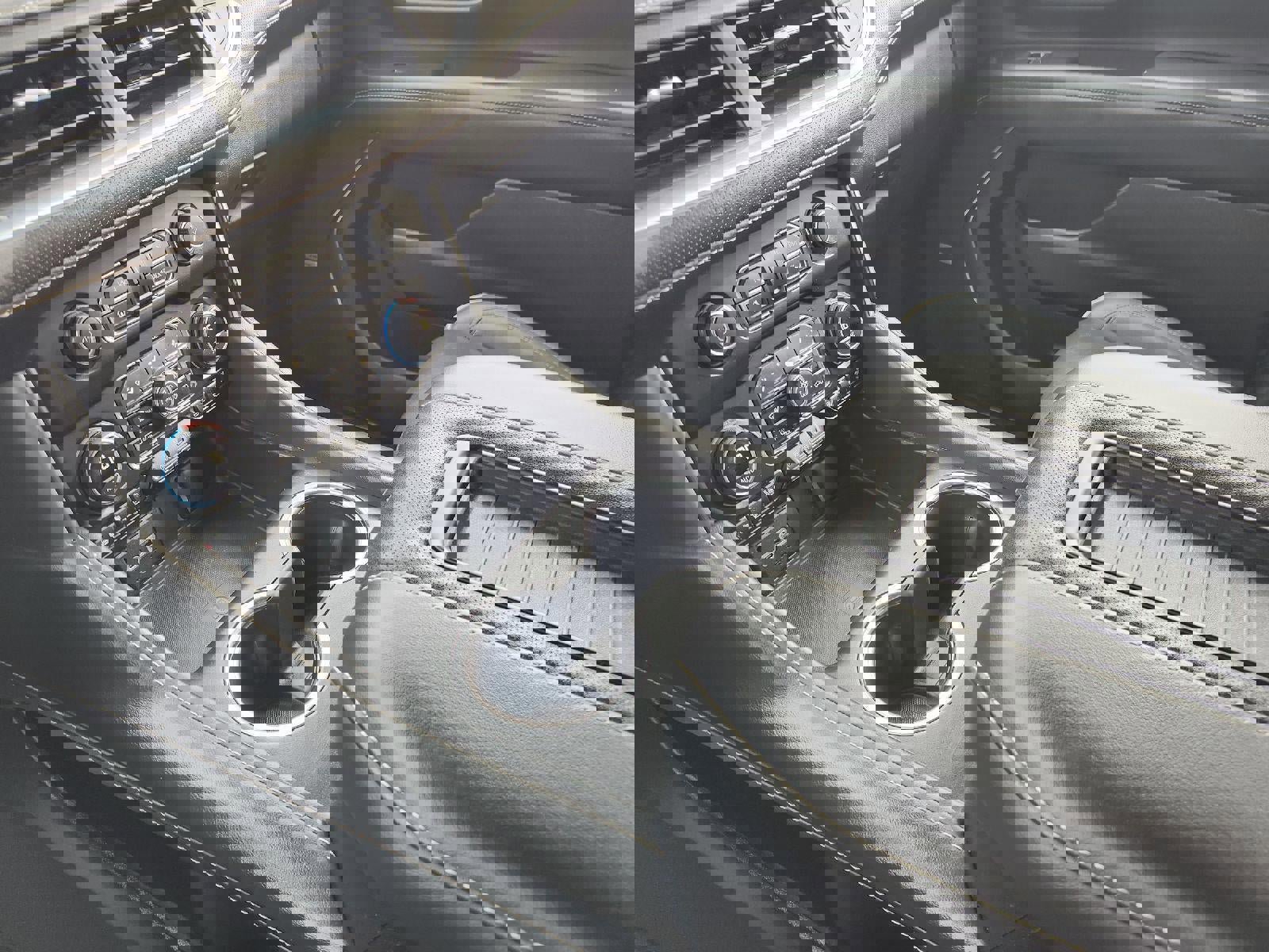 Used 2024 Chevrolet Suburban Premier image 29