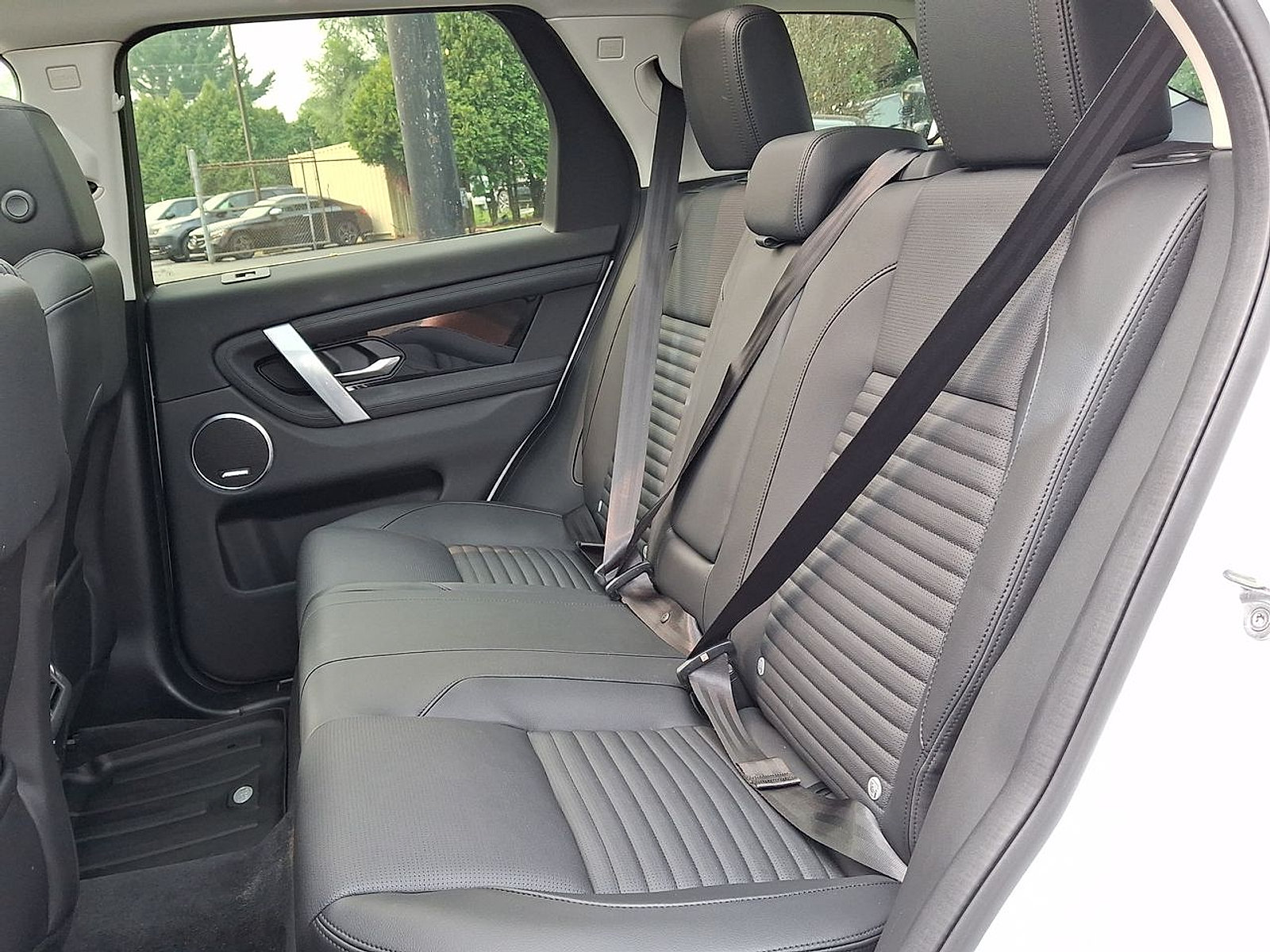 Certified 2025 Land Rover Discovery Sport S AWD/4WD image 27