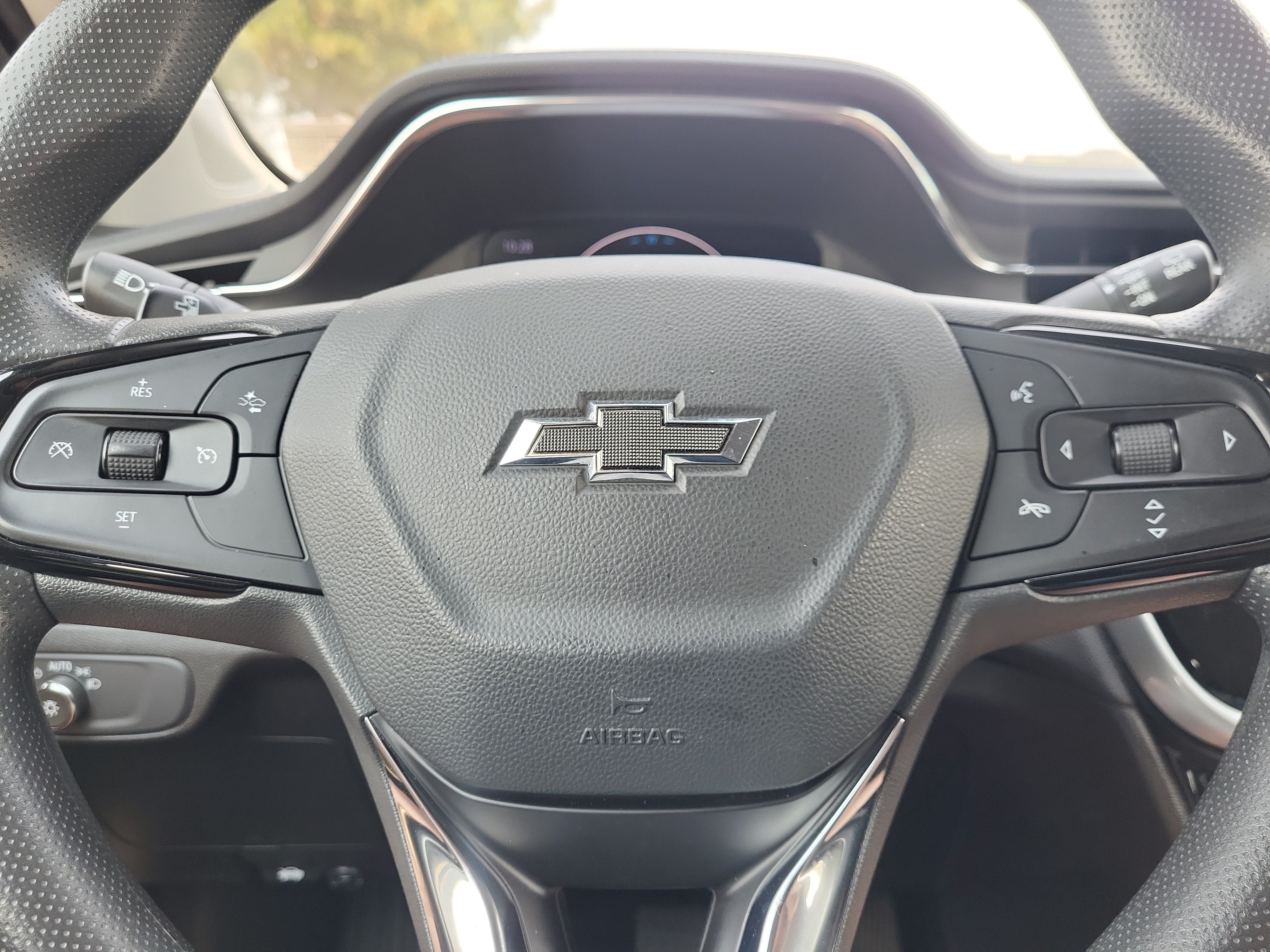 Used 2023 Chevrolet Bolt EUV LT FWD image 8