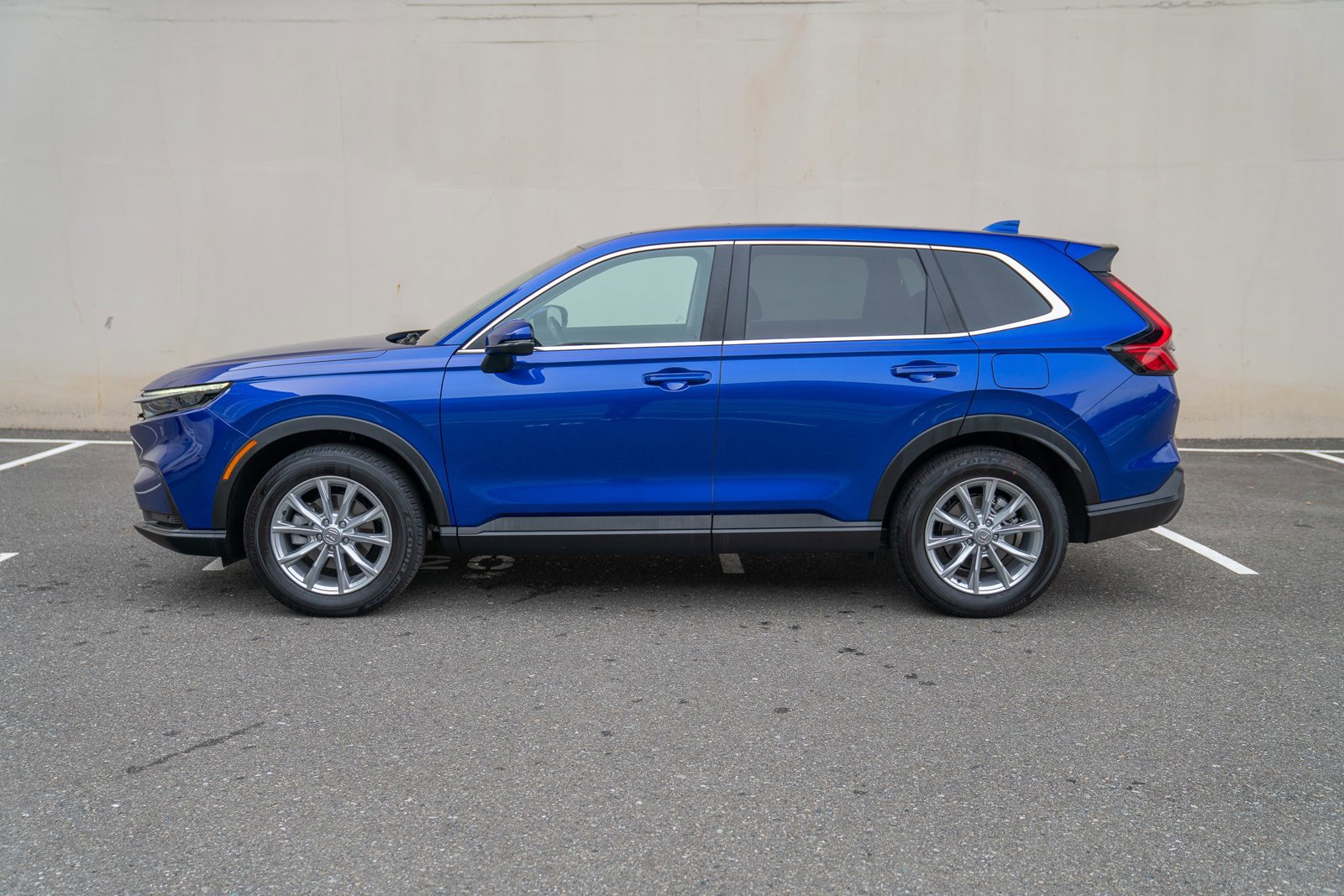 Used 2025 Honda CR-V EX-L image 2