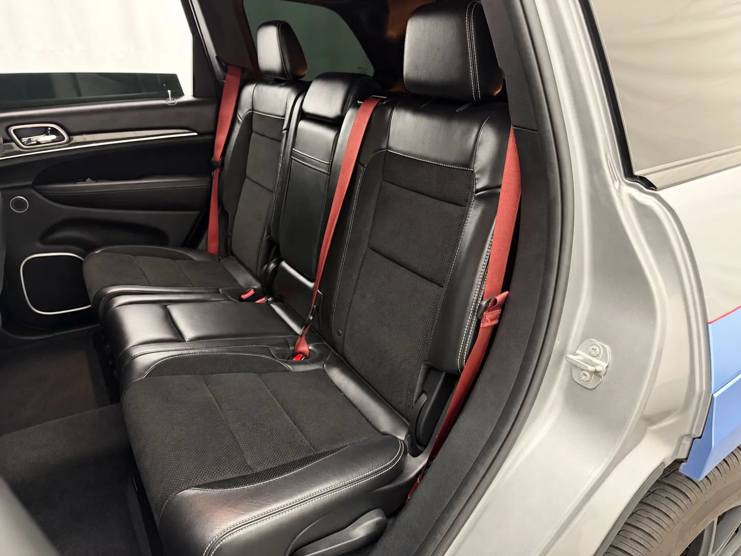 Used 2018 Jeep Grand Cherokee SRT AWD/4WD image 46