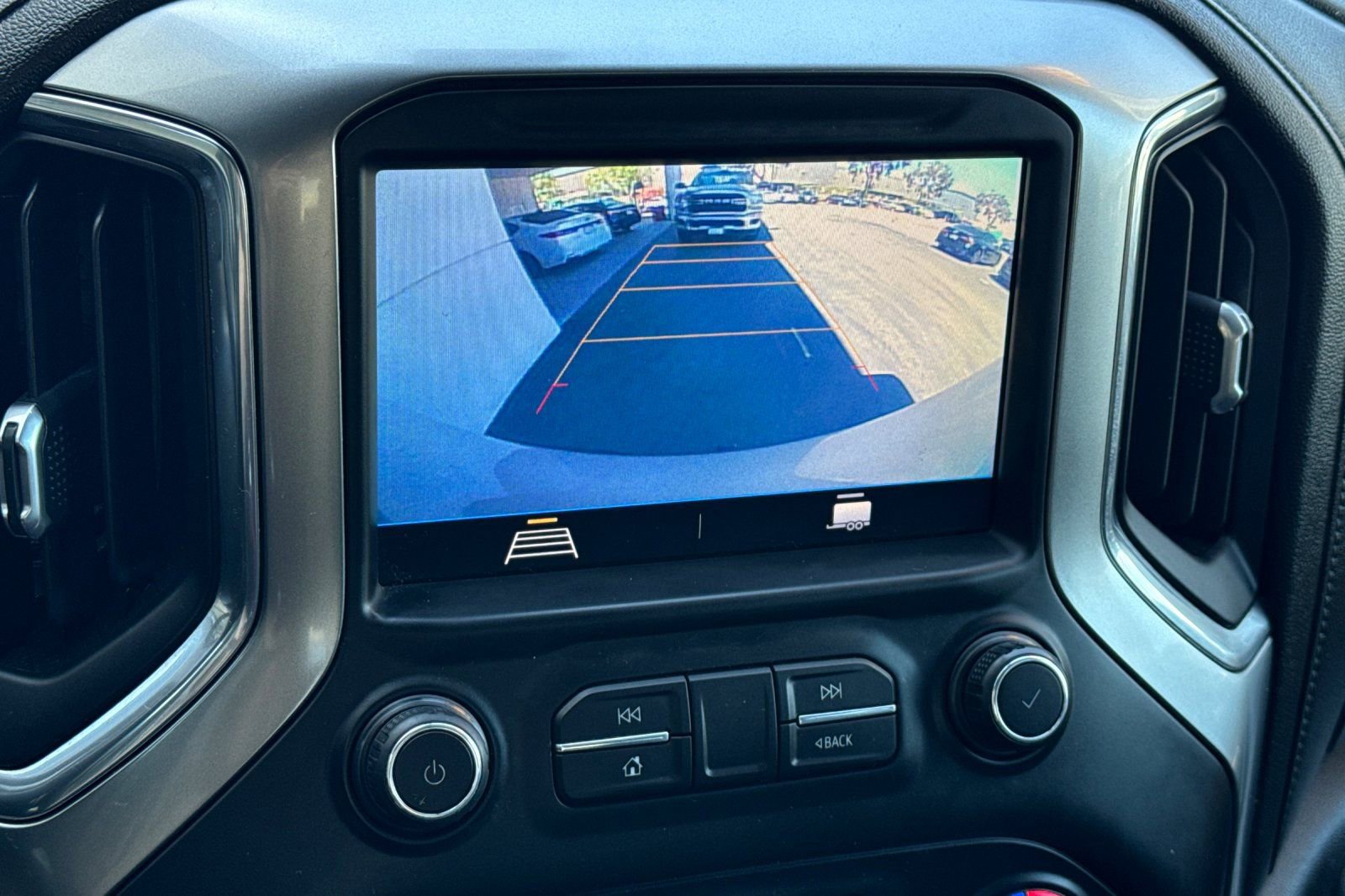 Used 2019 Chevrolet Silverado 1500 LT w/ All-Star Edition AWD/4WD image 18