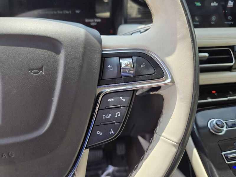 Used 2023 Lincoln Nautilus Black Label AWD/4WD image 33