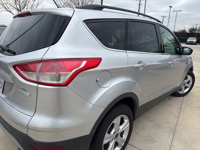 Used 2015 Ford Escape SE w/ Equipment Group 201A image 3