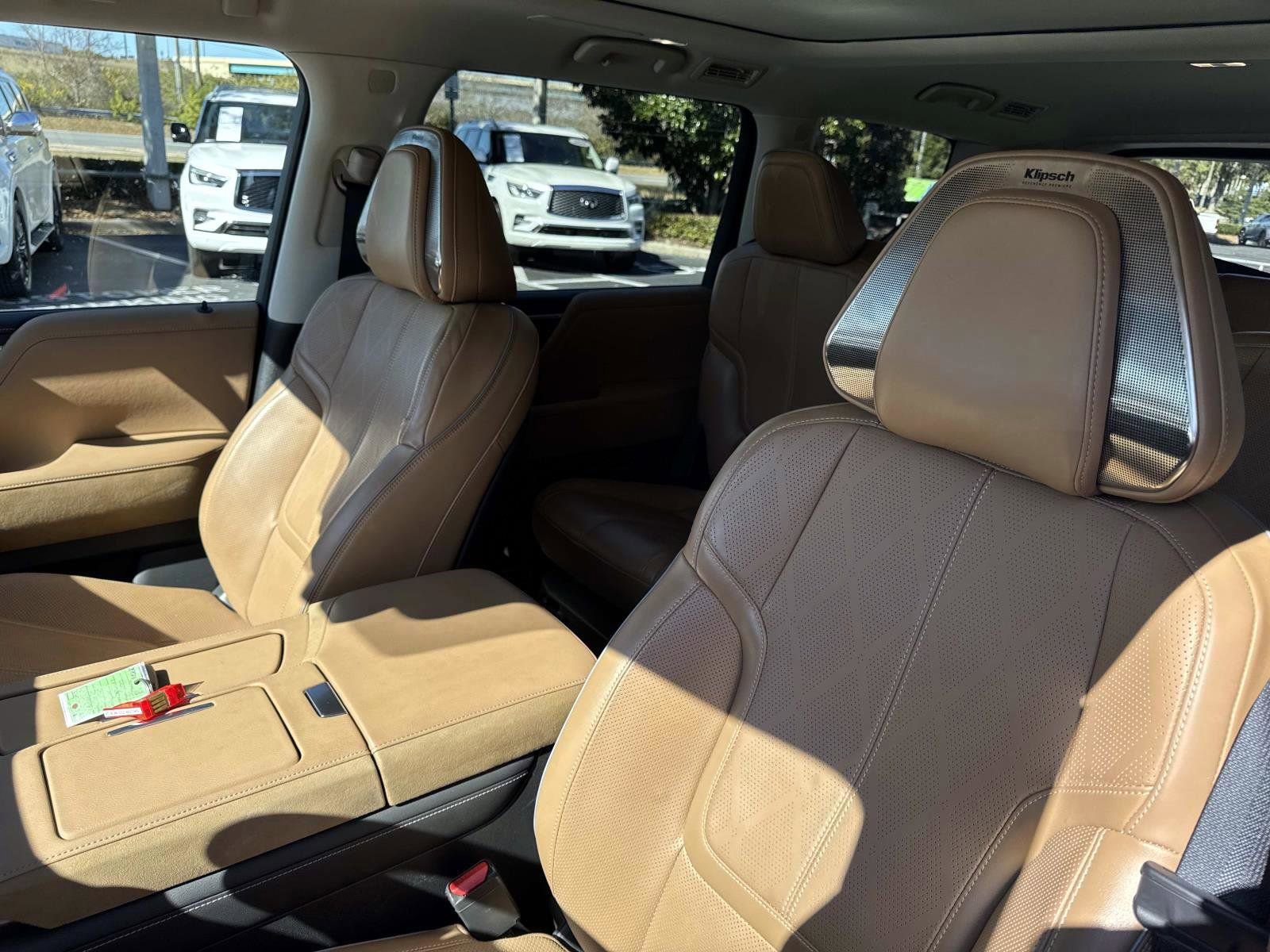 Used 2025 INFINITI QX80 Sensory image 10