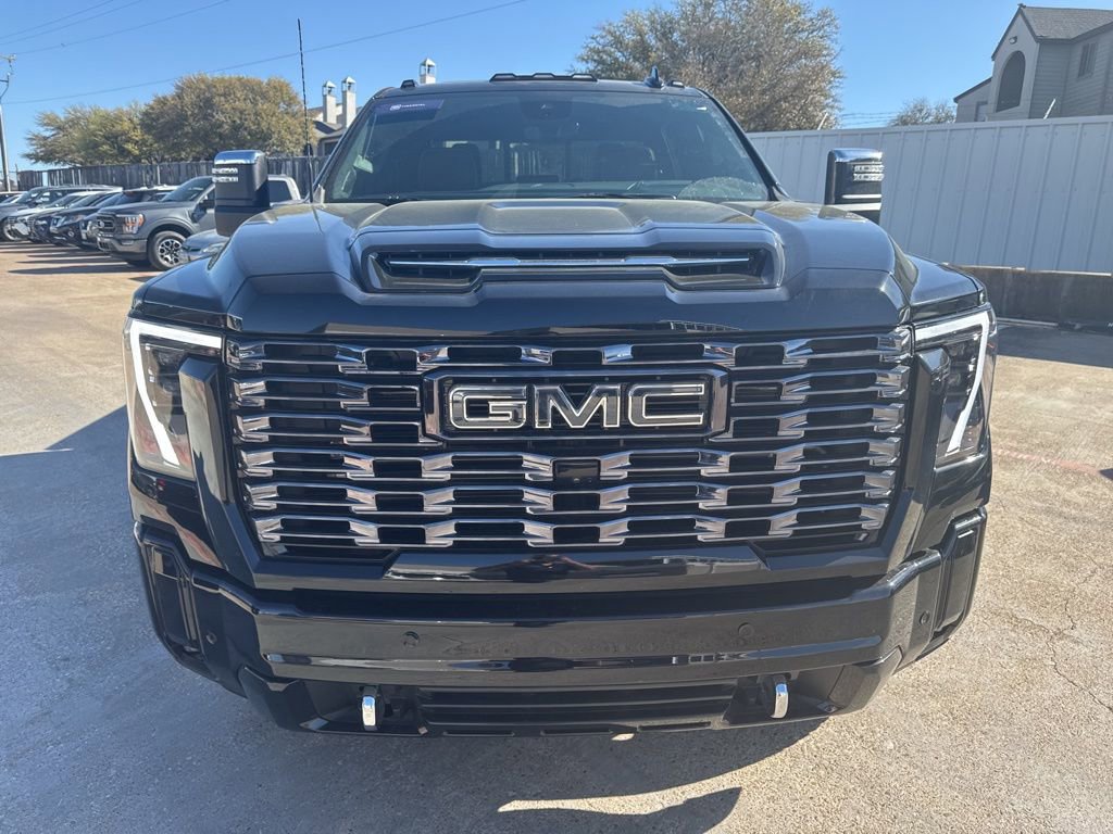 Used 2025 GMC Sierra 2500 Denali Ultimate image 9