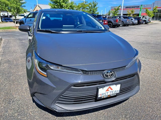 Used 2024 Toyota Corolla LE FWD image 4
