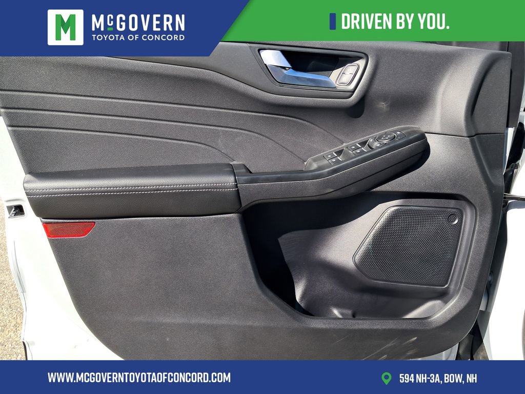 Used 2025 Ford Escape SE image 14