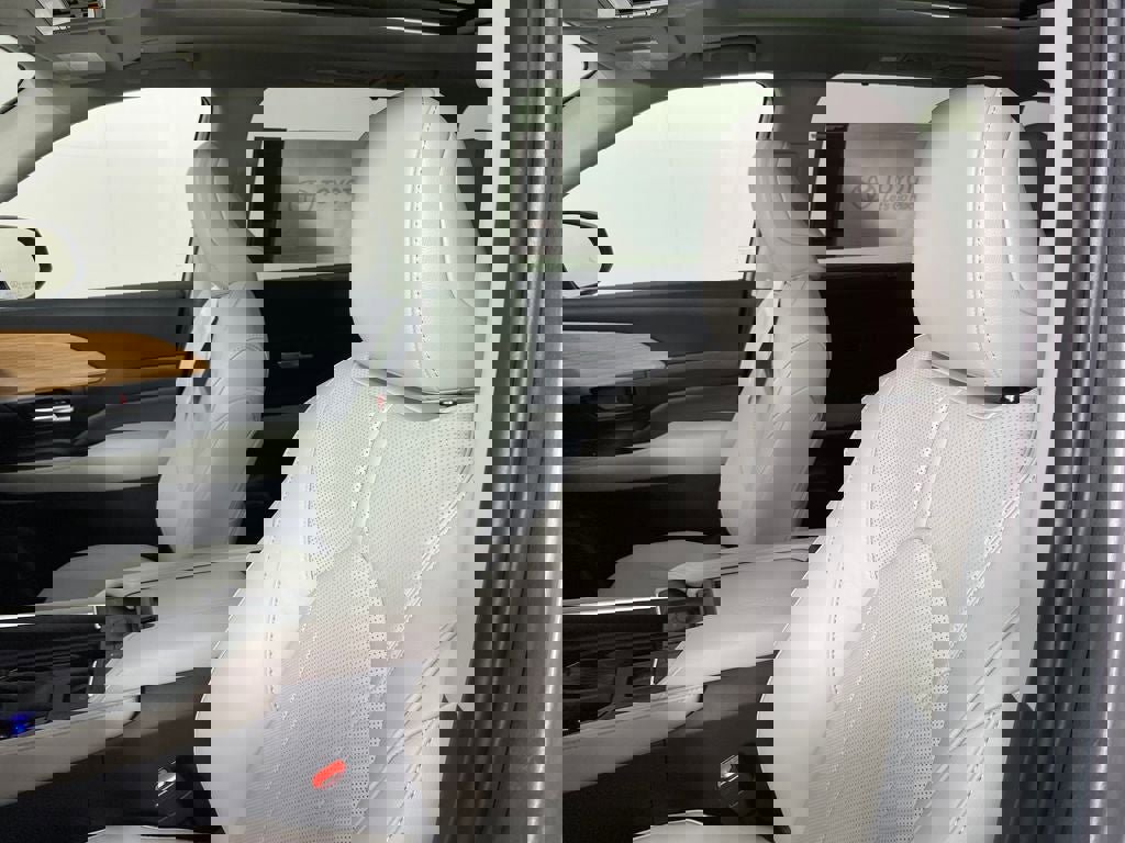 New 2026 Toyota Grand Highlander Limited image 9