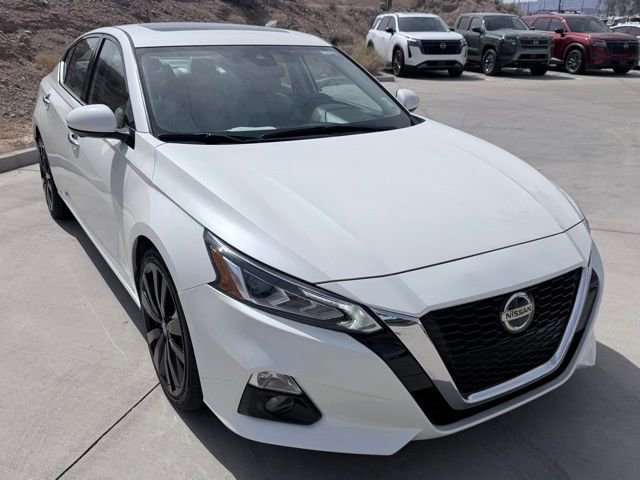 Certified 2020 Nissan Altima 2.5 Platinum FWD image 3
