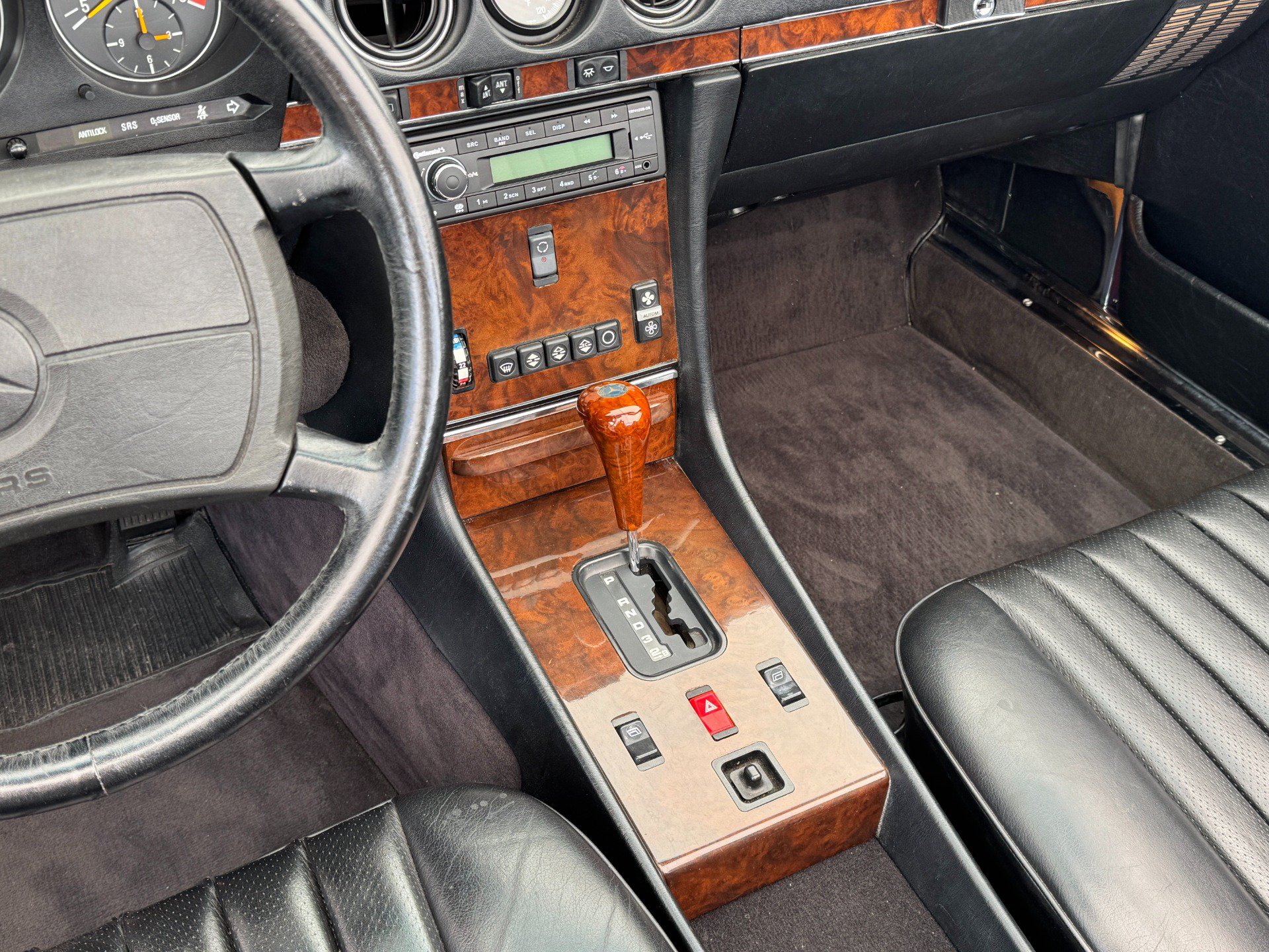 Used 1987 Mercedes-Benz 560 SL image 31