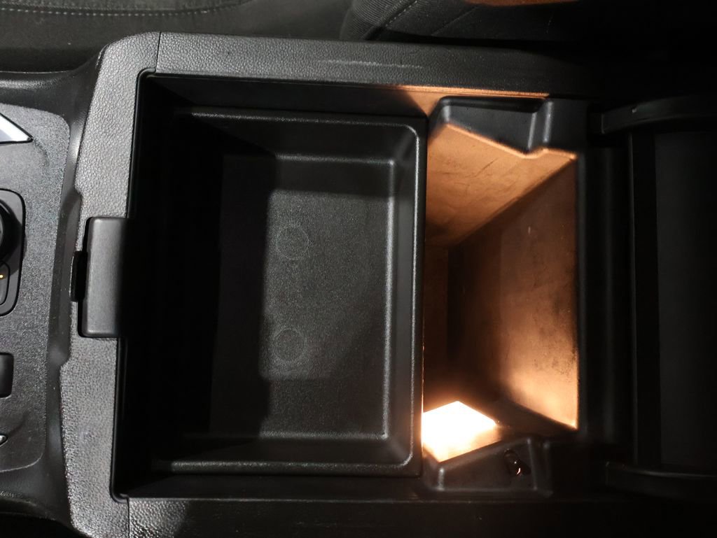 Used 2023 Chevrolet Traverse LT w/ Rear Camera Mirror Package image 38