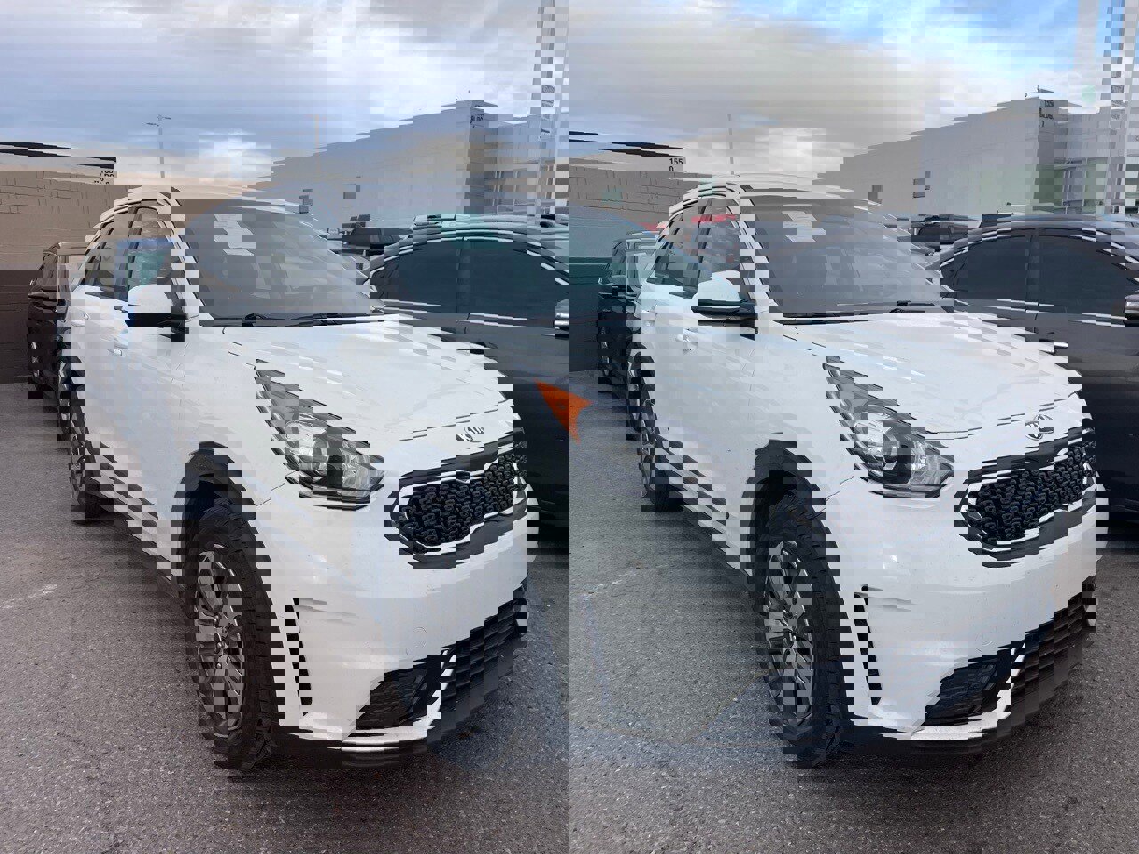 Used 2019 Kia Niro FE image 1