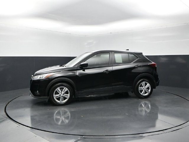 Certified 2025 Nissan Kicks Play S w/ Interior Electronics Package FWD image 3