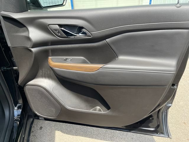 Used 2023 GMC Acadia SLE FWD image 40