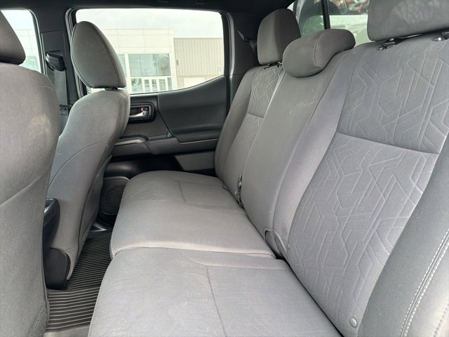 Used 2017 Toyota Tacoma TRD Sport image 31