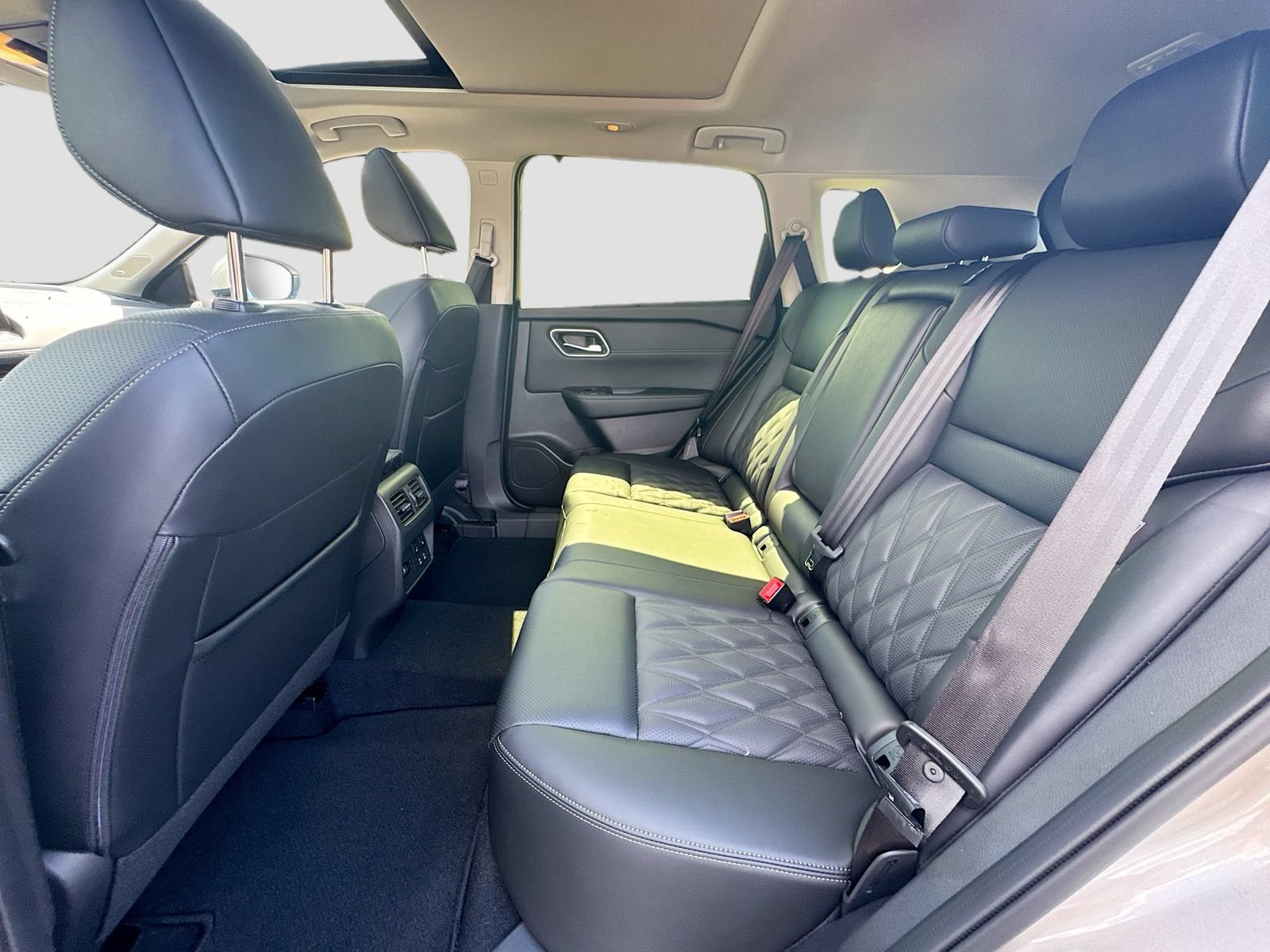 New 2026 Nissan Rogue Platinum AWD/4WD image 26