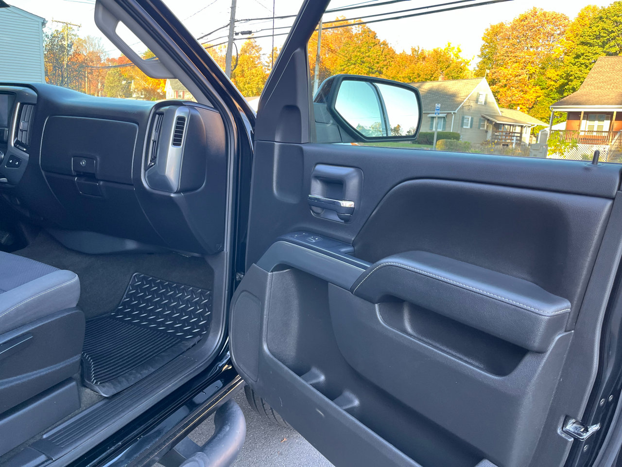 Used 2015 Chevrolet Silverado 1500 LT w/ Rally 2 Edition image 17