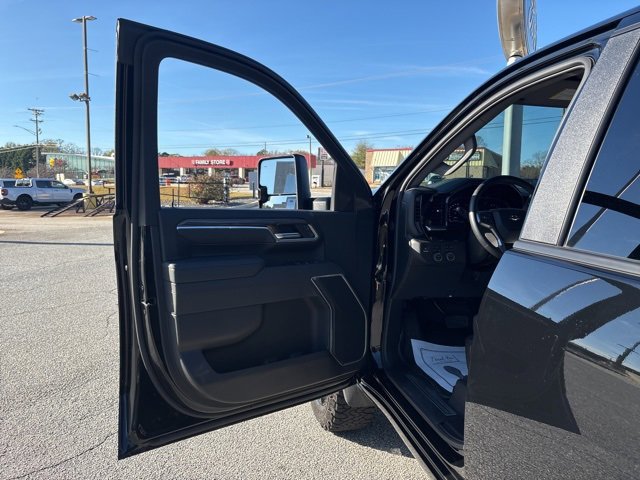 Used 2025 Chevrolet Silverado 2500 LT w/ Trail Boss Package image 11