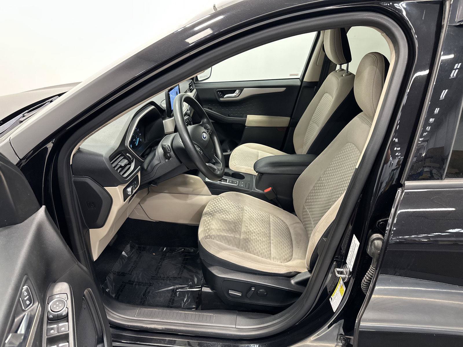 Used 2020 Ford Escape SE AWD/4WD image 14