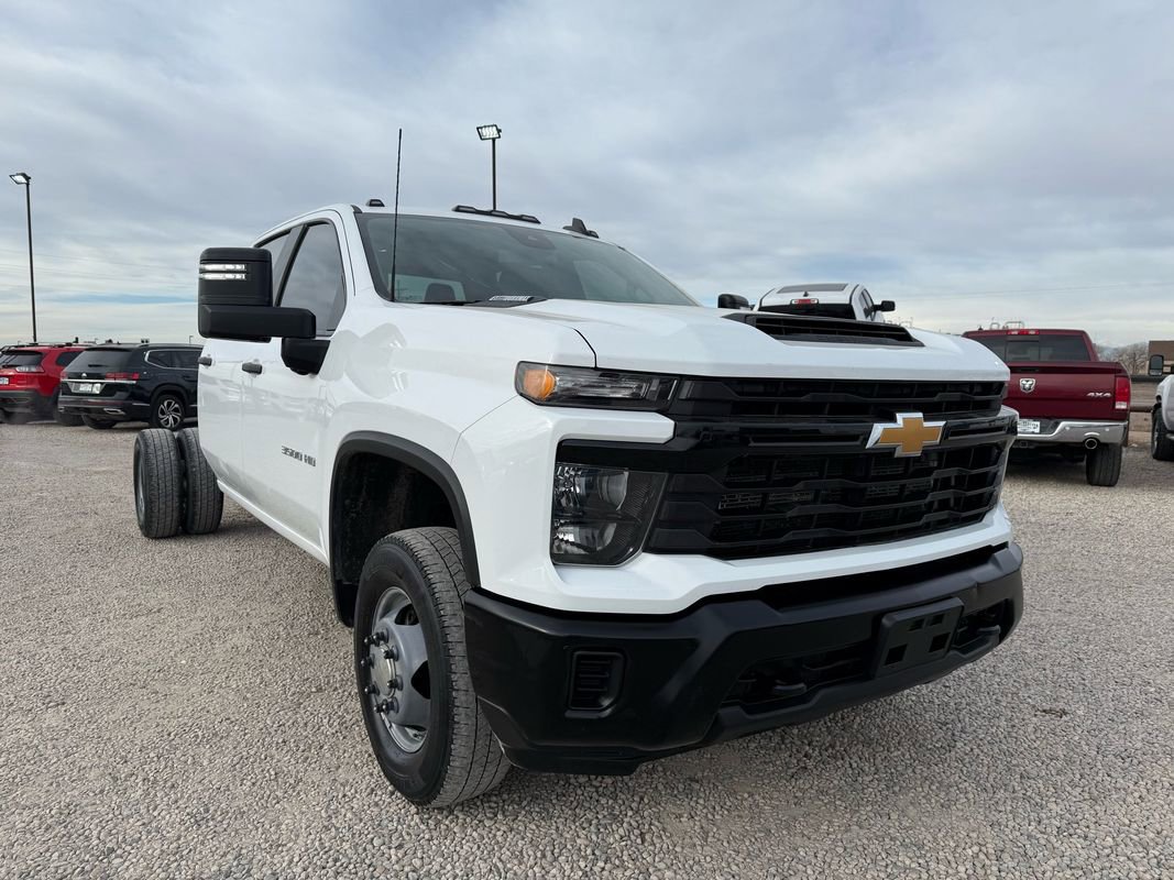 Used 2024 Chevrolet Silverado 3500 W/T w/ Snow Plow Prep Package image 2