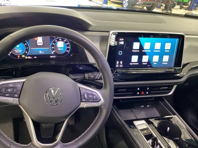 Certified 2024 Volkswagen Atlas Cross Sport SE AWD/4WD image 6