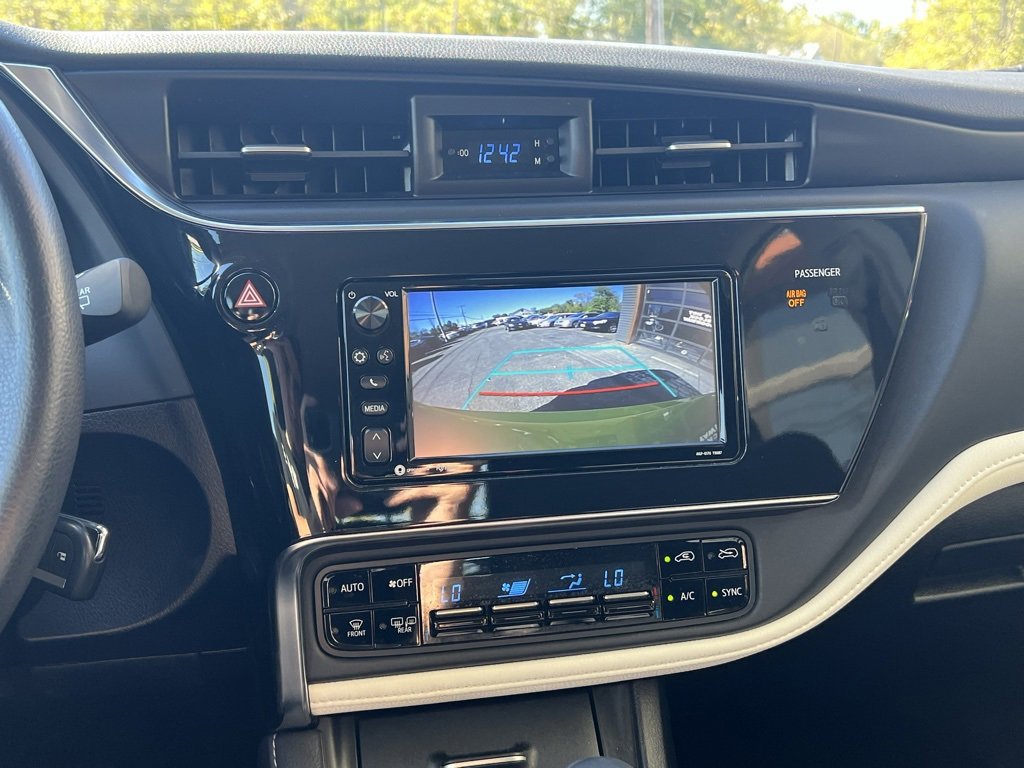Used 2018 Toyota Corolla iM image 27