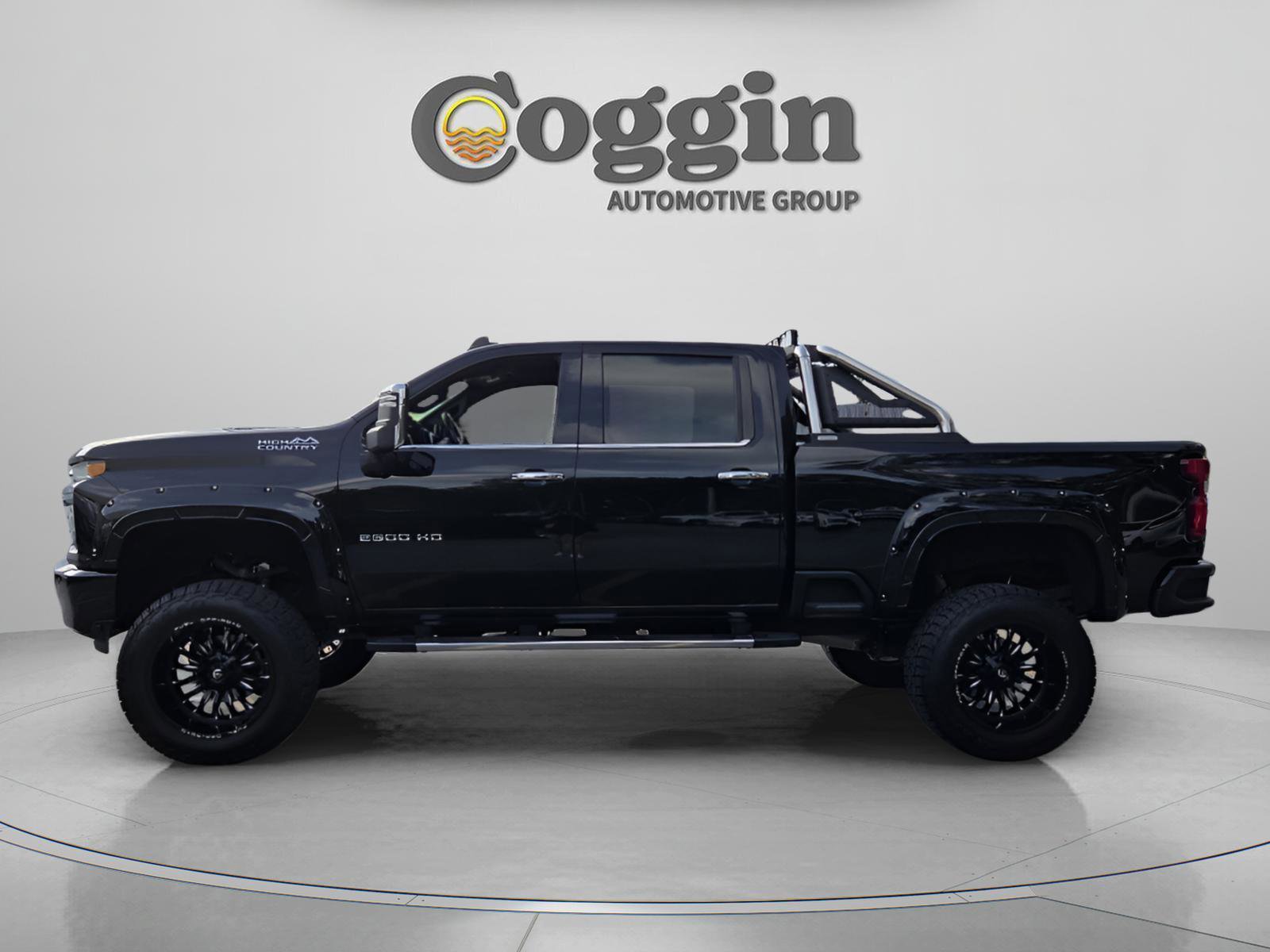 Used 2023 Chevrolet Silverado 2500 High Country w/ Z71 Off-Road Package AWD/4WD image 2