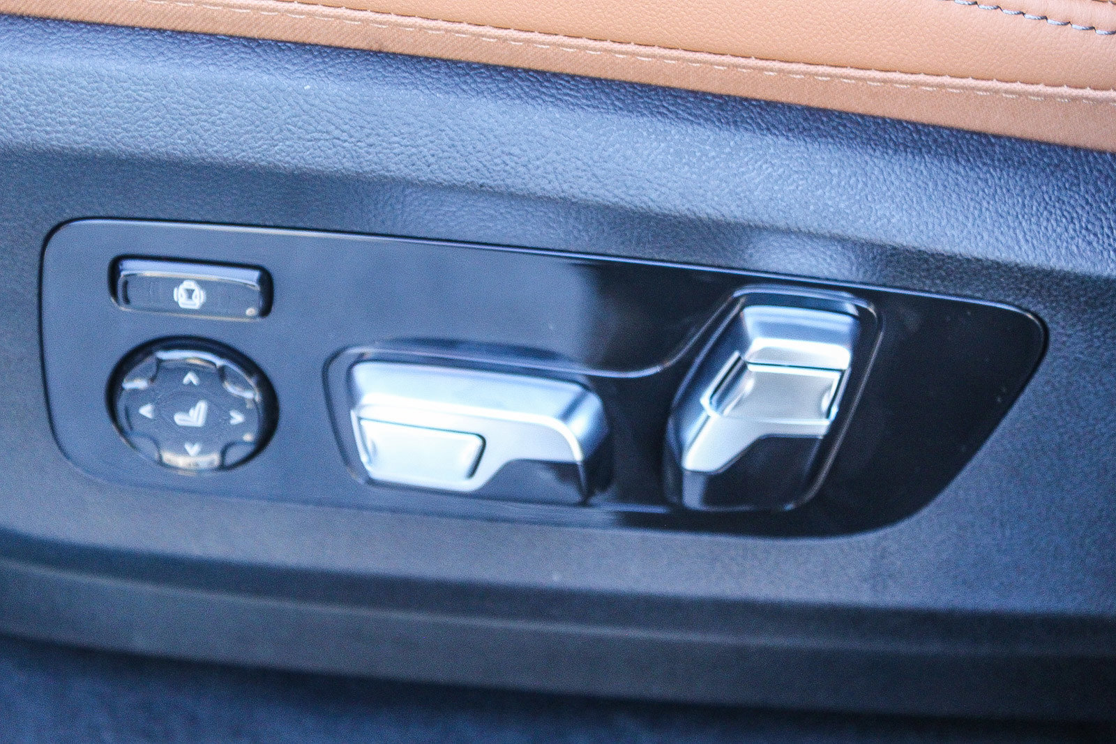 New 2026 BMW X5 xDrive40i w/ Climate Comfort Package image 21