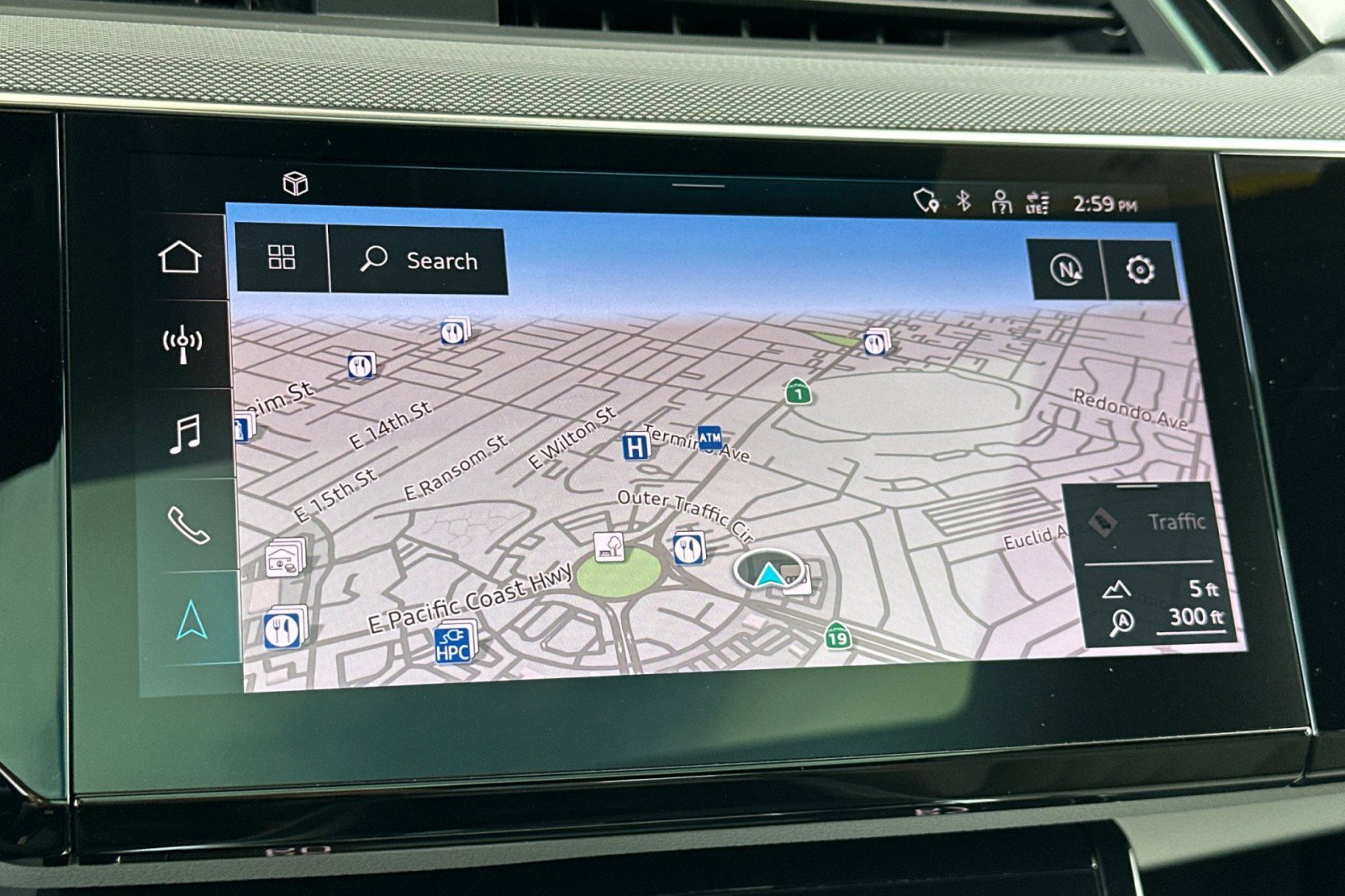 Used 2024 Audi Q8 e-tron Prestige w/ Prestige Package image 19