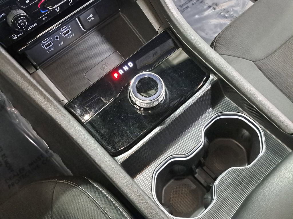 Used 2025 Jeep Grand Cherokee Laredo w/ Luxury Tech Group I image 27