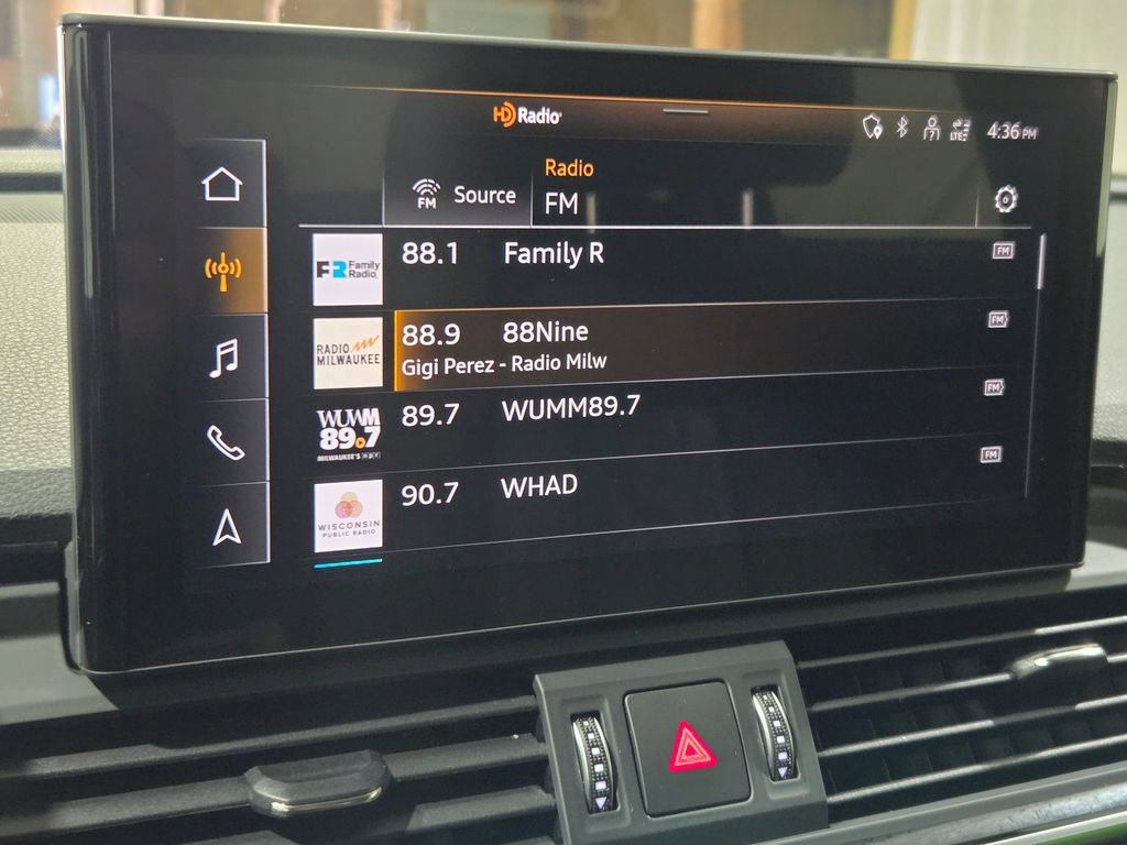 Used 2022 Audi Q5 2.0T Premium w/ Convenience Package image 3